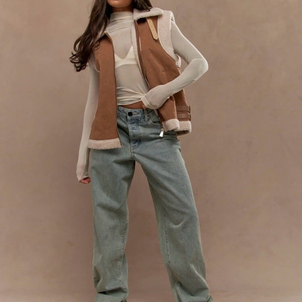 MISSGUIDED Sleeveless Shearling Zip Through Aviator Jacket